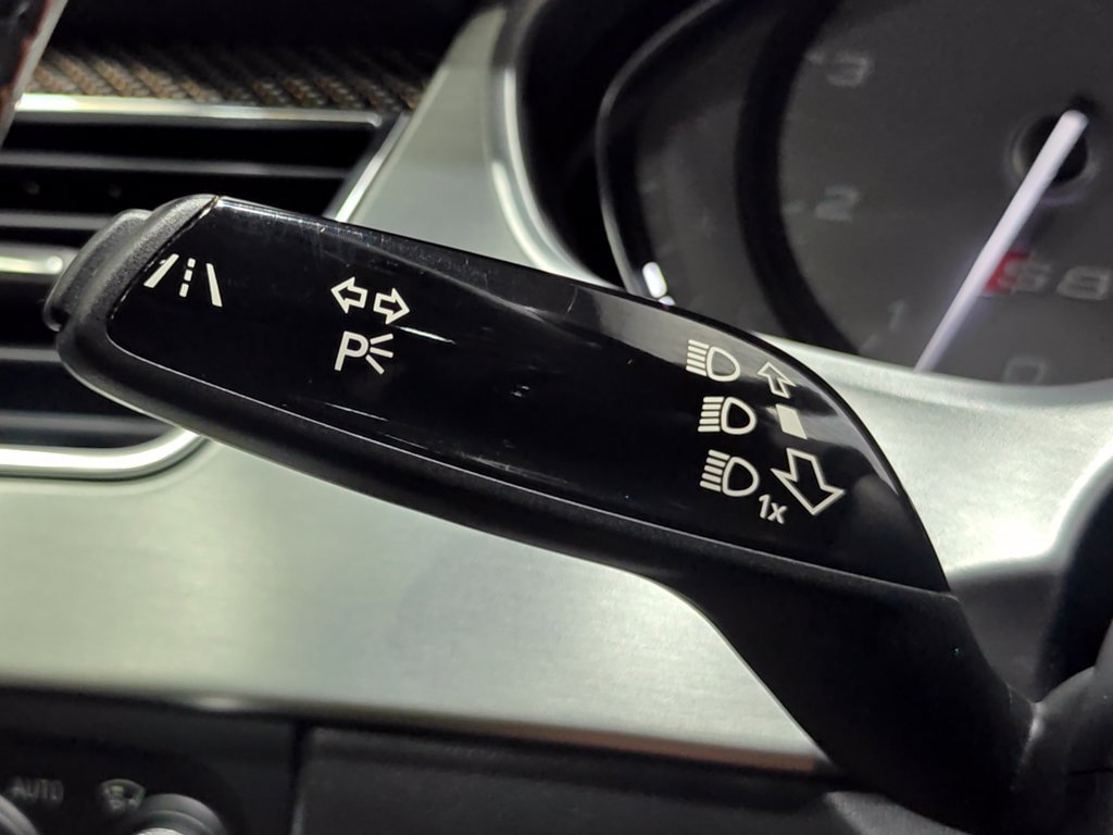 Used 2015 Audi S8 AWD/4WD image 54