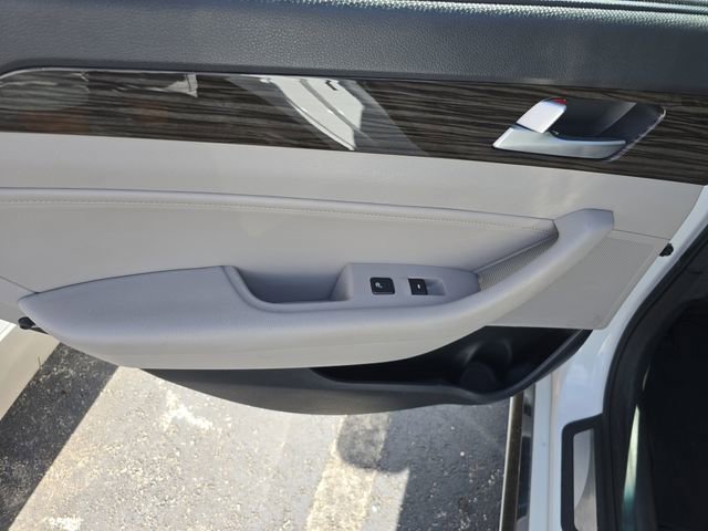 Used 2015 Hyundai Sonata Limited w/ Option Group 05 image 10