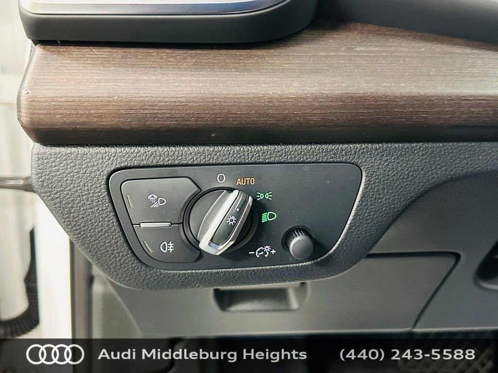 Certified 2023 Audi Q5 2.0T Premium w/ Convenience Package image 16
