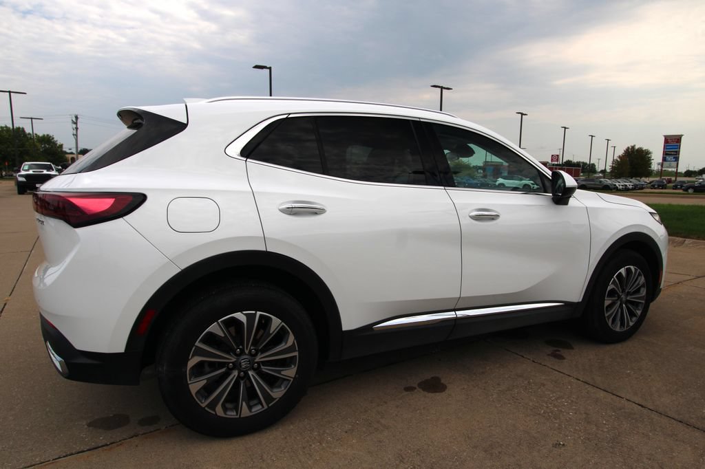 Used 2024 Buick Envision Preferred AWD/4WD image 5