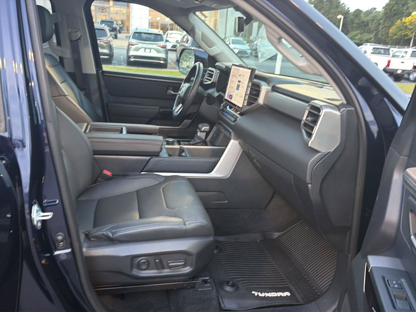 Used 2023 Toyota Tundra Limited AWD/4WD image 14
