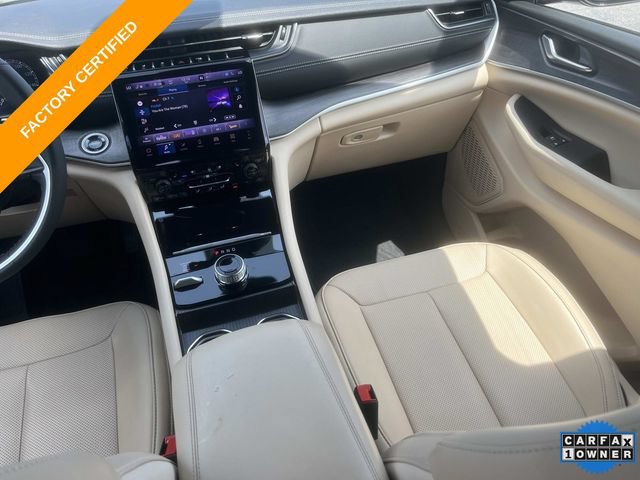 Certified 2025 Jeep Grand Cherokee L Limited w/ Luxury Tech Group II AWD/4WD image 16
