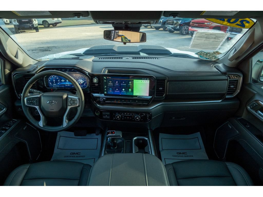 Used 2024 Chevrolet Silverado 1500 LT Trail Boss w/ Convenience Package II AWD/4WD image 32