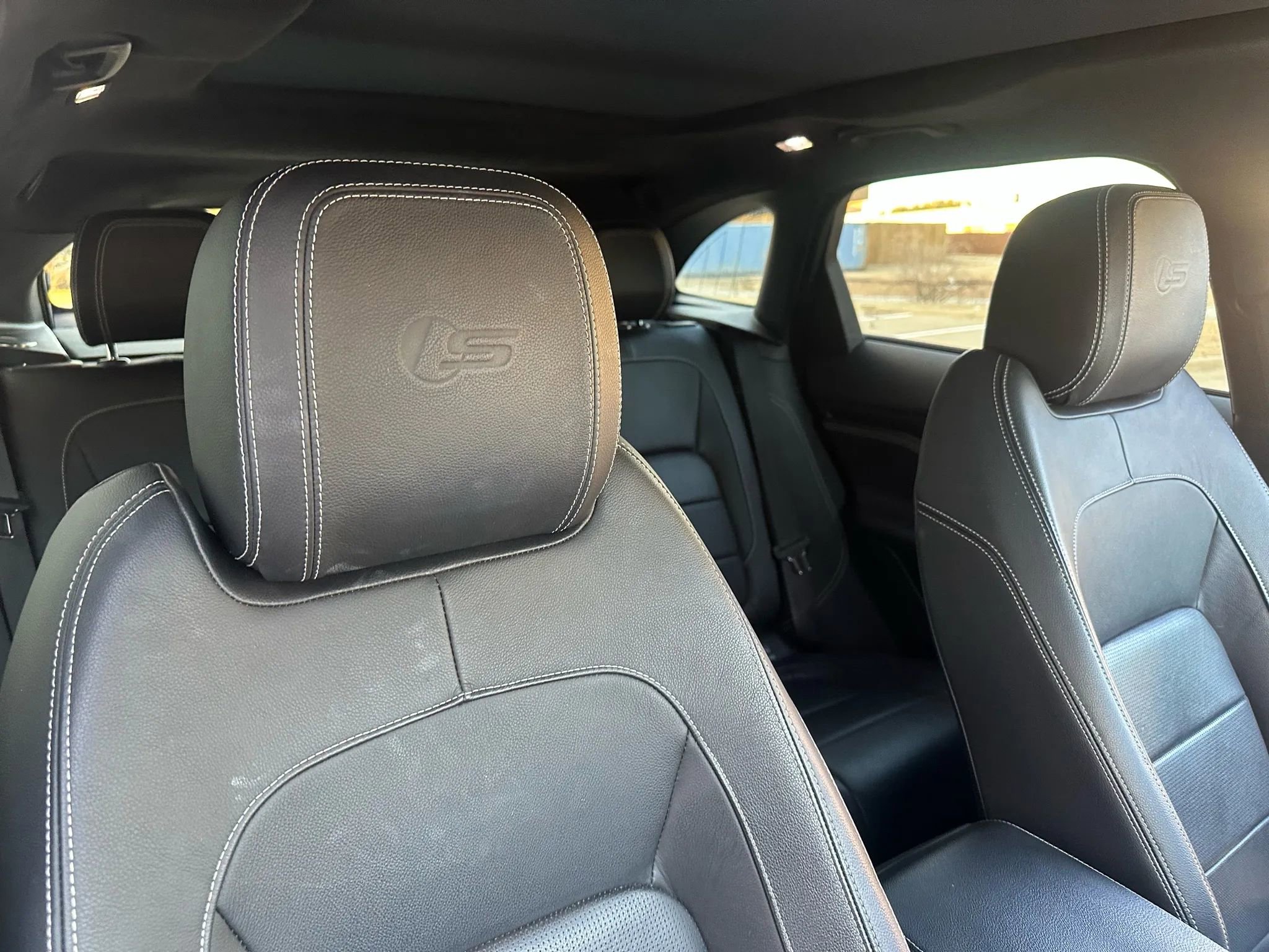 Used 2019 Jaguar F-PACE S AWD/4WD image 28