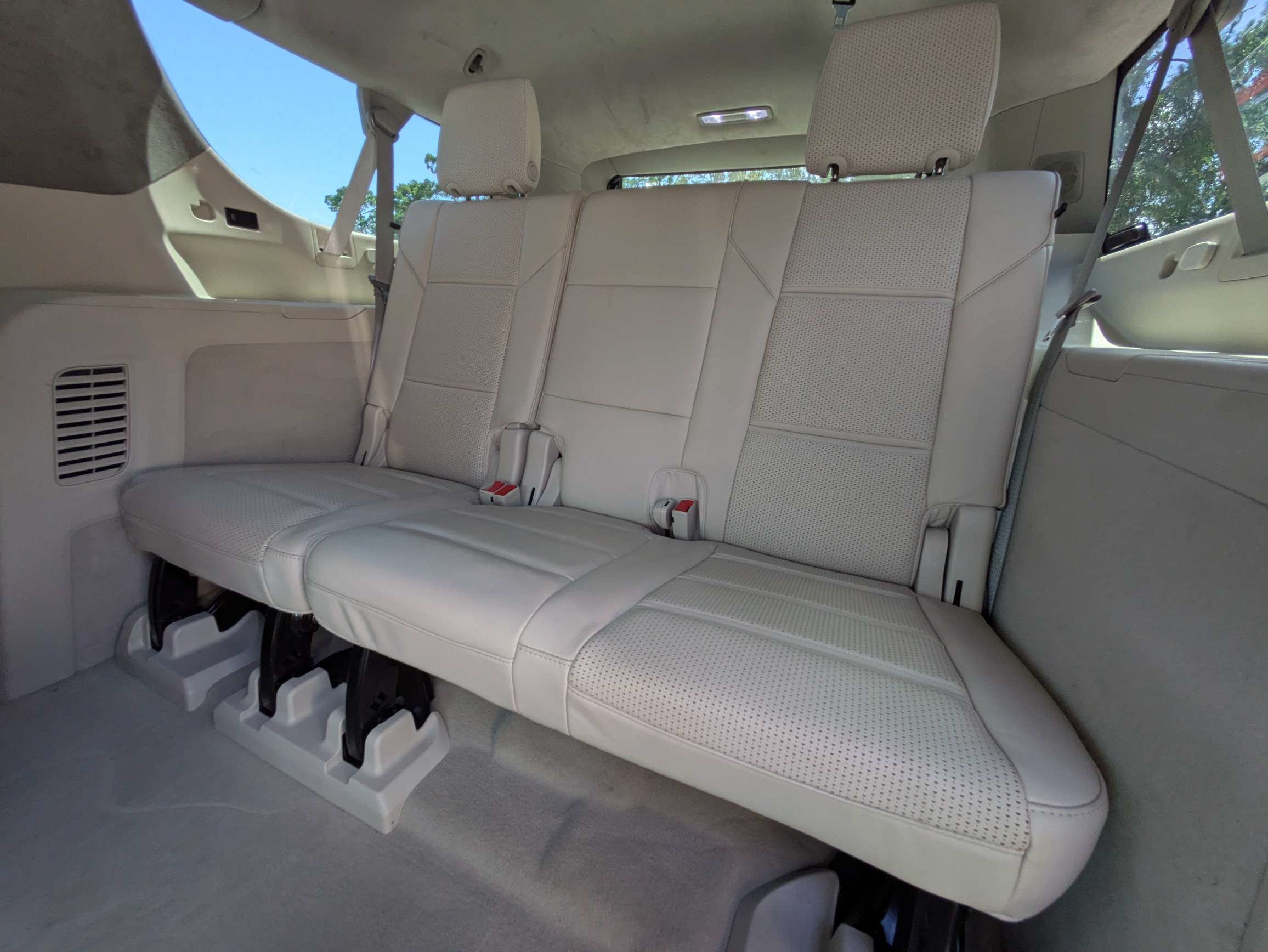Certified 2023 Cadillac Escalade ESV Sport Platinum w/ LPO, ONYX Package AWD/4WD image 7