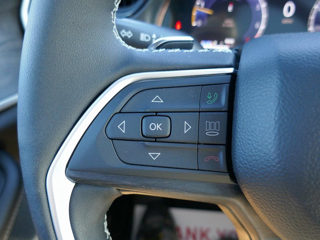 New 2026 Jeep Grand Cherokee Limited w/ Limited Altitude Package image 17