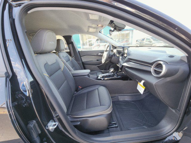 New 2026 Chevrolet Trax ACTIV w/ Driver Confidence Package FWD image 12