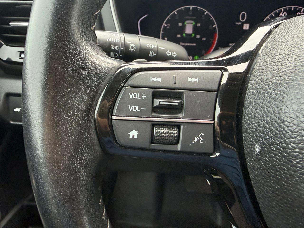Used 2023 Honda Pilot EX-L image 13