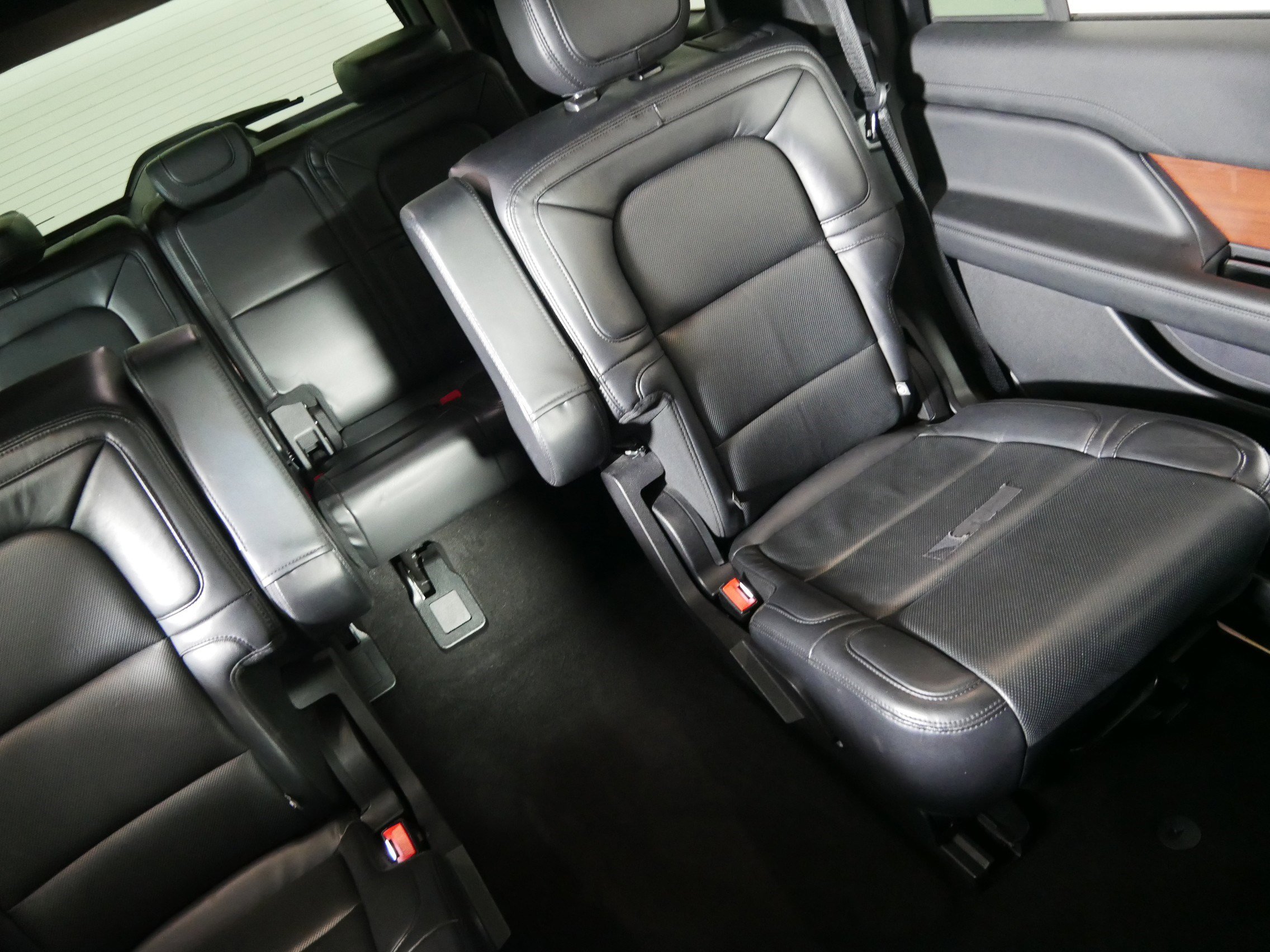 Used 2020 Lincoln Navigator Reserve w/ Equipment Group 208A Reserve image 14