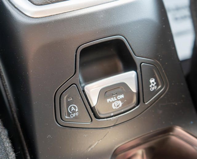 Used 2023 Jeep Renegade Latitude image 29