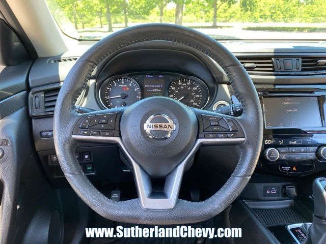 Used 2020 Nissan Rogue SV FWD image 18