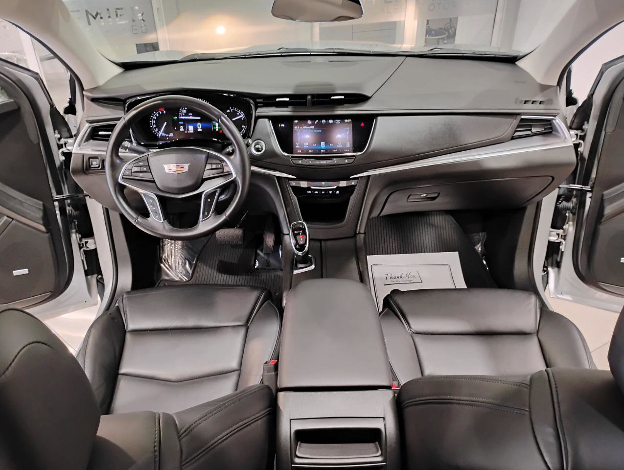 Used 2018 Cadillac XT5 Luxury w/ Driver Awareness Package image 18