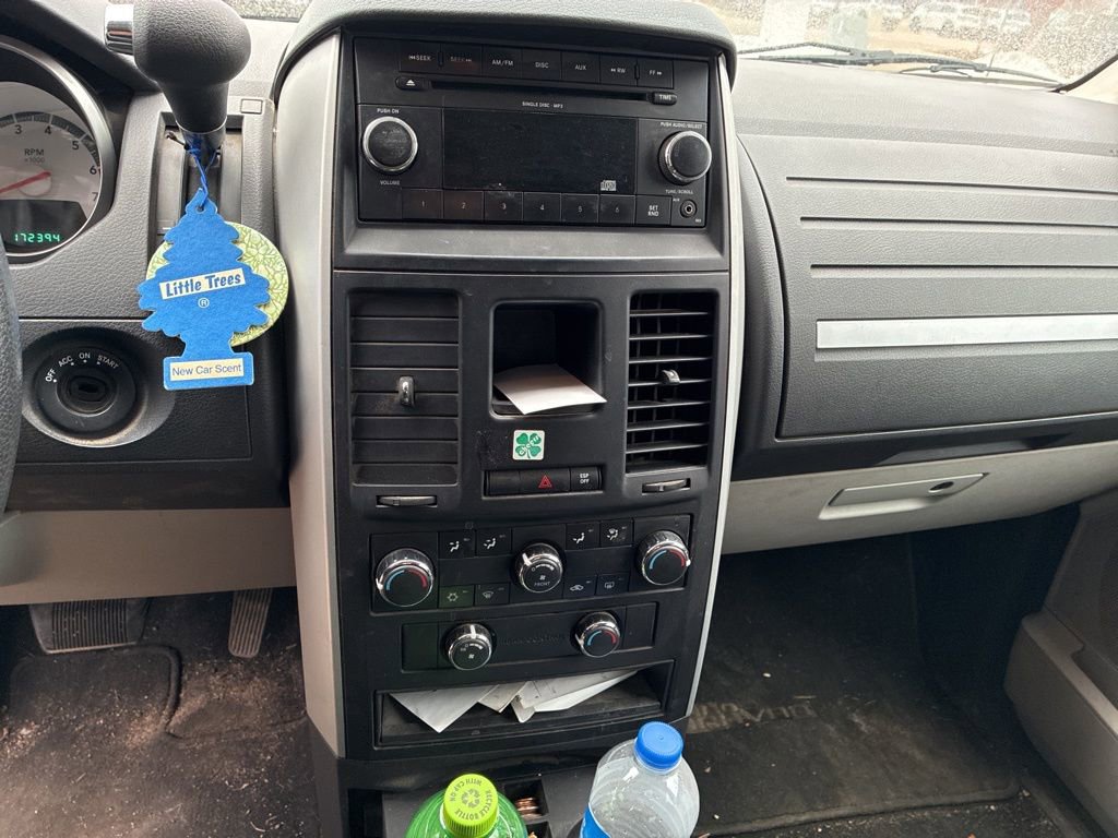 Used 2010 Dodge Grand Caravan SE image 14