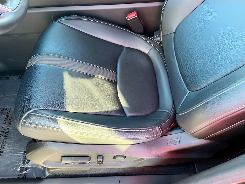 Used 2025 Honda Pilot EX-L image 18