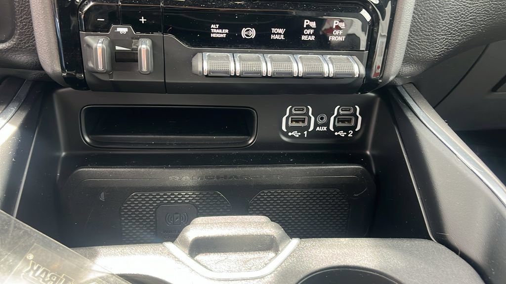 Used 2022 RAM 3500 Laramie AWD/4WD image 15
