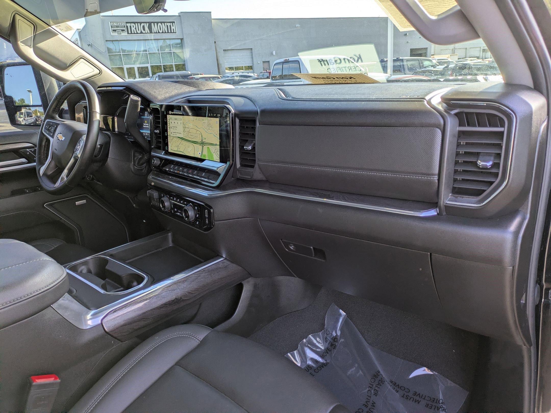 Used 2025 Chevrolet Silverado 3500 LTZ w/ LTZ Convenience Package AWD/4WD image 32