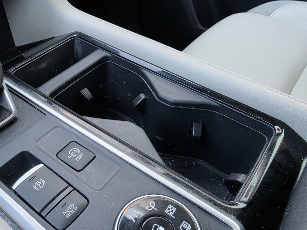 Used 2025 Nissan Pathfinder SL image 30