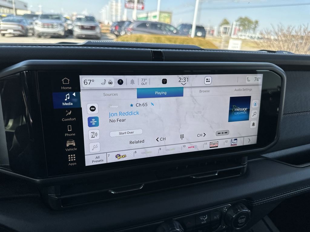 Used 2025 Jeep Gladiator Mojave w/ Convenience Group AWD/4WD image 16