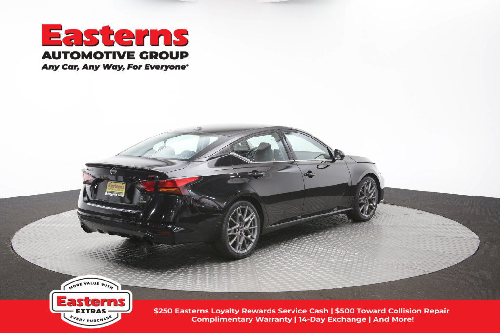 Used 2023 Nissan Altima 2.0 SR FWD image 45