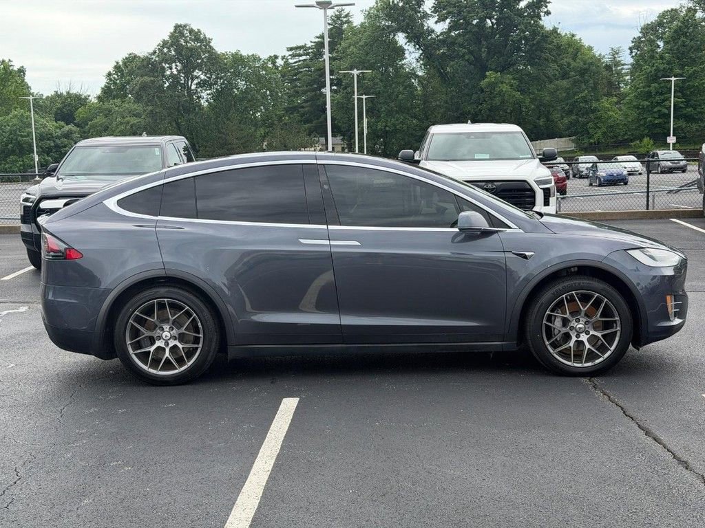 Used 2020 Tesla Model X Long Range AWD/4WD image 2