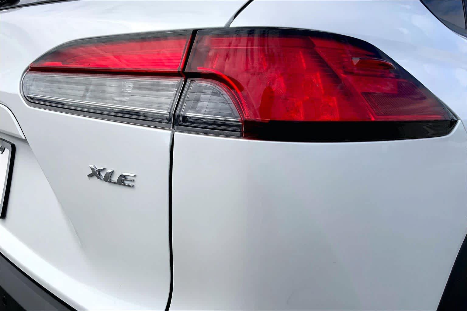 Used 2026 Toyota Corolla Cross XLE w/ Convenience Package FWD image 10