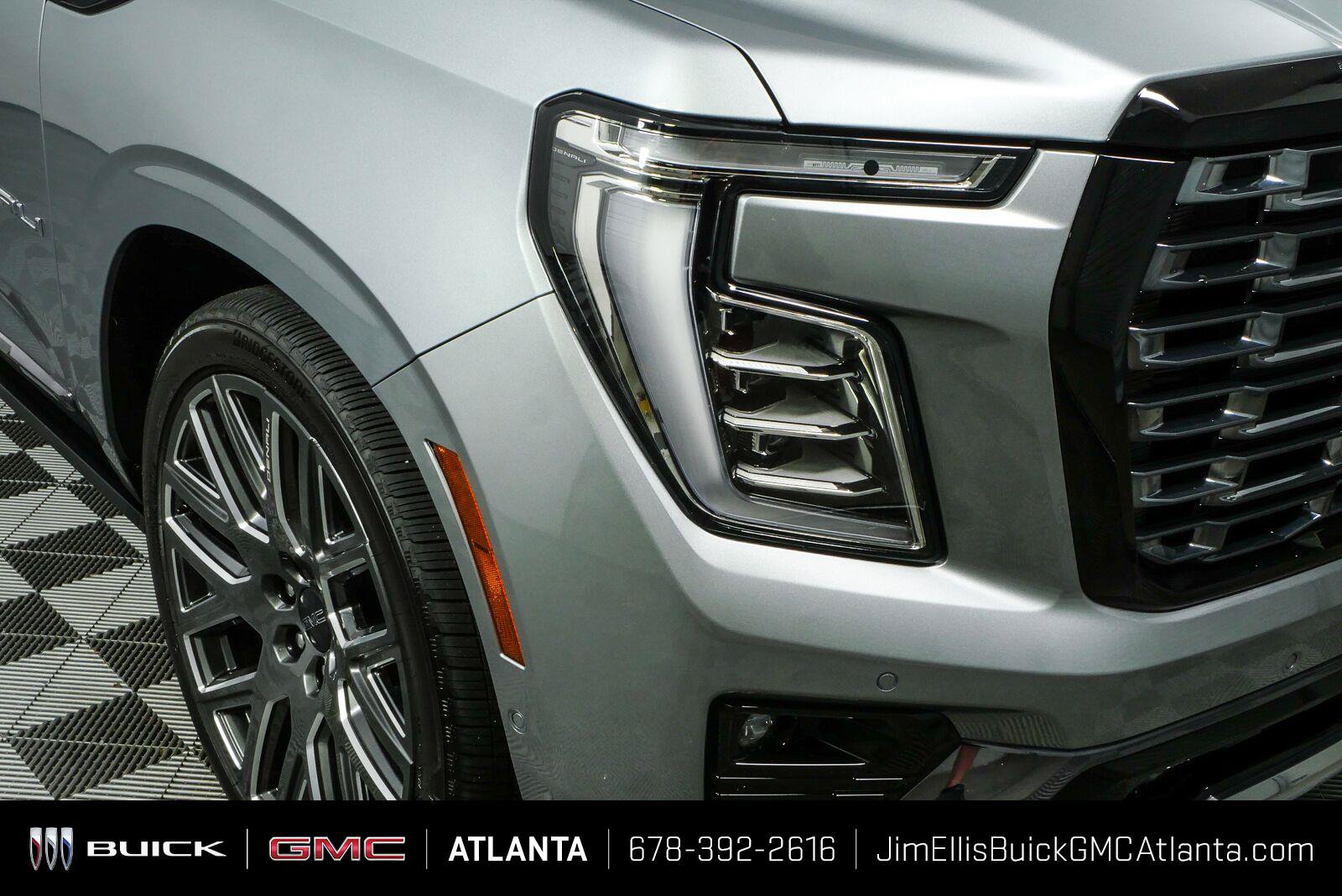 Used 2025 GMC Yukon XL Denali Ultimate w/ LPO, Floor Liner Package AWD/4WD image 41