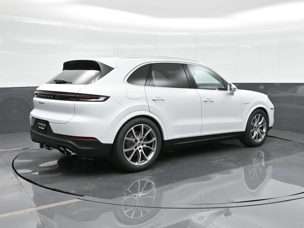 Certified 2025 Porsche Cayenne E-Hybrid AWD/4WD image 7