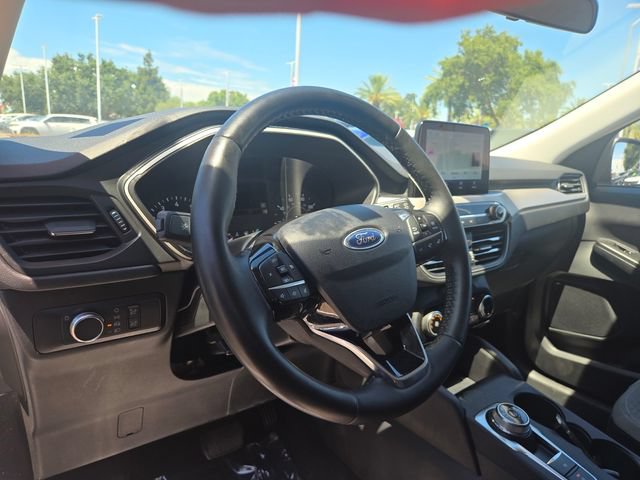 Used 2022 Ford Escape SE w/ Cold Weather Package AWD/4WD image 13