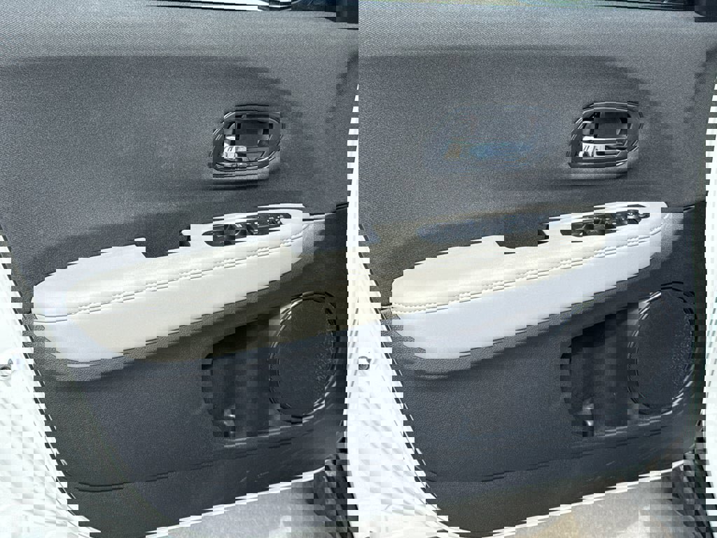 Certified 2021 Honda HR-V LX image 9