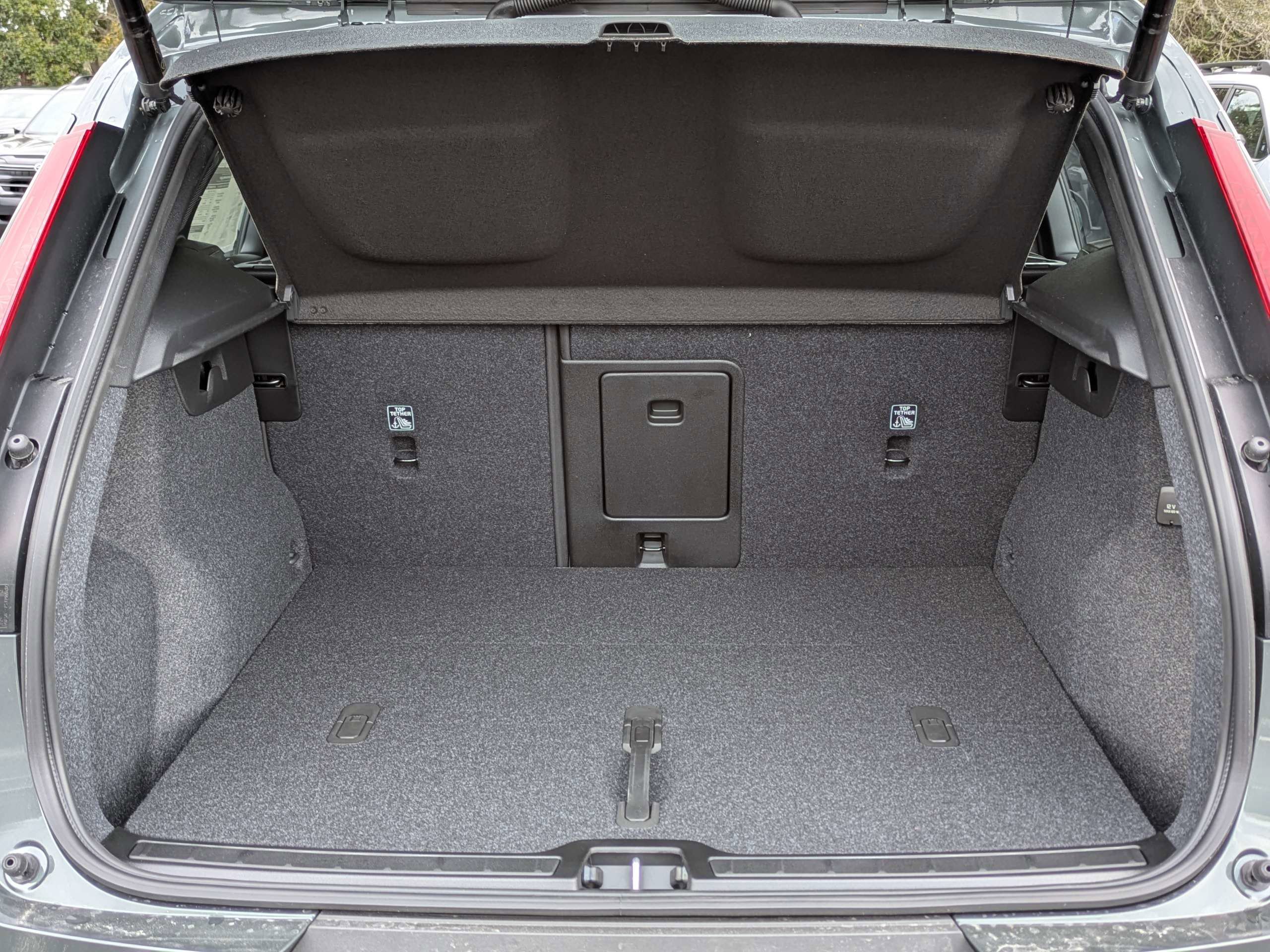 New 2026 Volvo XC40 B5 Ultra w/ Protection Package Premier image 13