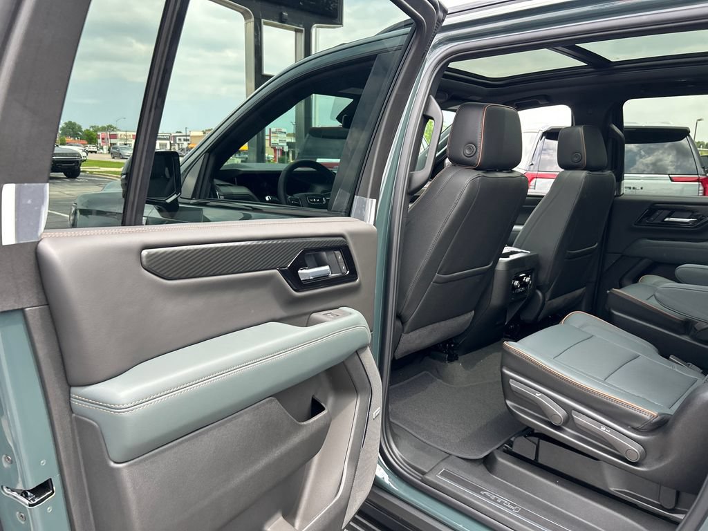 New 2026 GMC Yukon XL AT4 AWD/4WD image 33