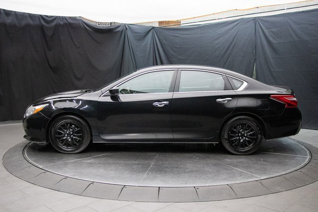Used 2016 Nissan Altima 2.5 S w/ Power Driver Seat Package image 9