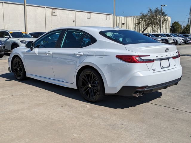 Used 2025 Toyota Camry SE image 8