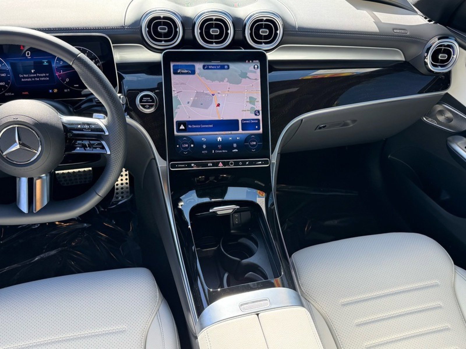 Certified 2025 Mercedes-Benz GLC 300 4MATIC image 17