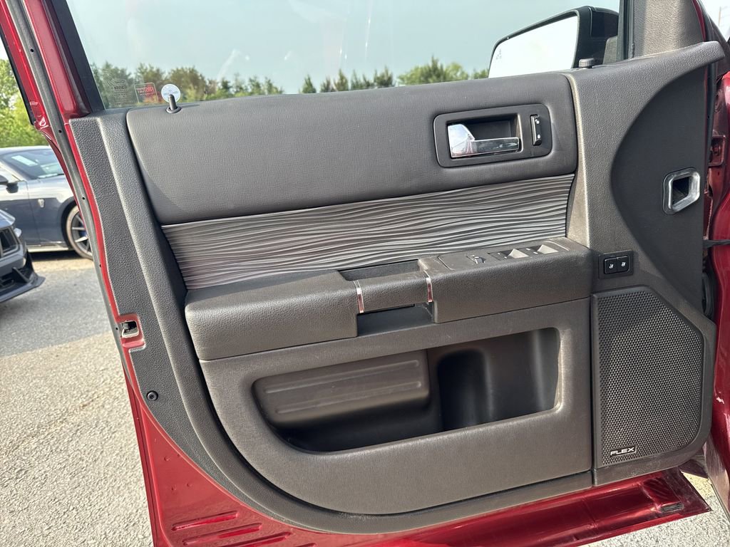 Used 2019 Ford Flex SEL w/ Equipment Group 202A FWD image 10