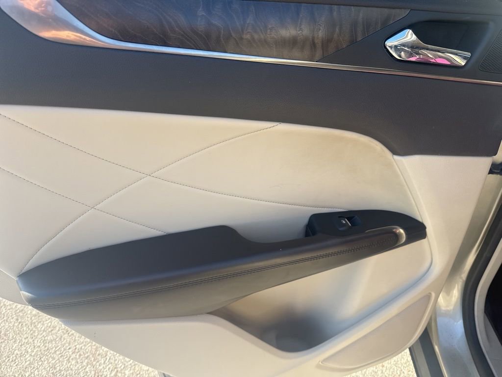 Used 2017 Lincoln MKC Reserve image 12