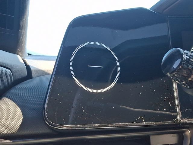 Used 2024 Hyundai Elantra Limited image 28