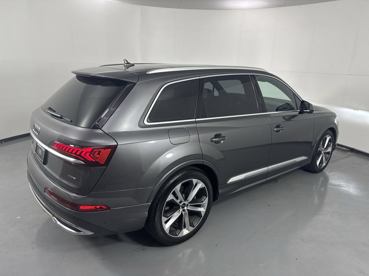 Used 2023 Audi Q7 3.0T Prestige w/ Prestige Package AWD/4WD image 37