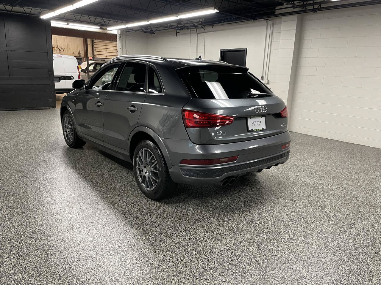 Used 2018 Audi Q3 2.0T Premium Plus w/ Premium Plus Package AWD/4WD image 5