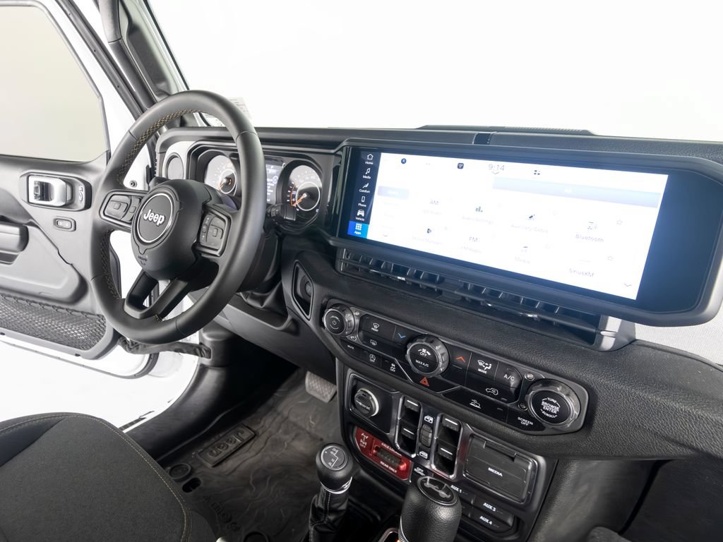 Used 2024 Jeep Wrangler S AWD/4WD image 31