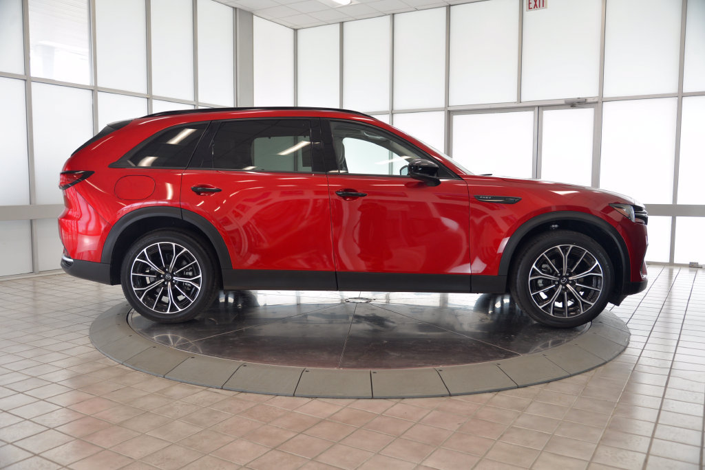 Certified 2025 MAZDA CX-70 Plug-In Hybrid w/ Premium Pkg AWD/4WD image 9