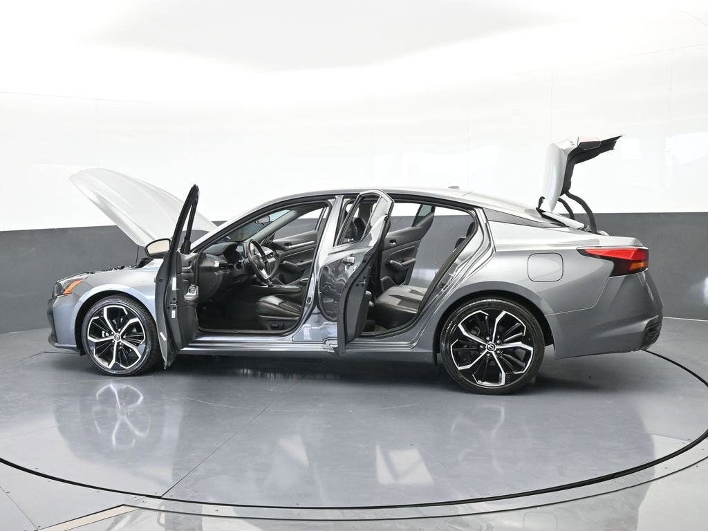 Used 2024 Nissan Altima 2.5 SR image 69