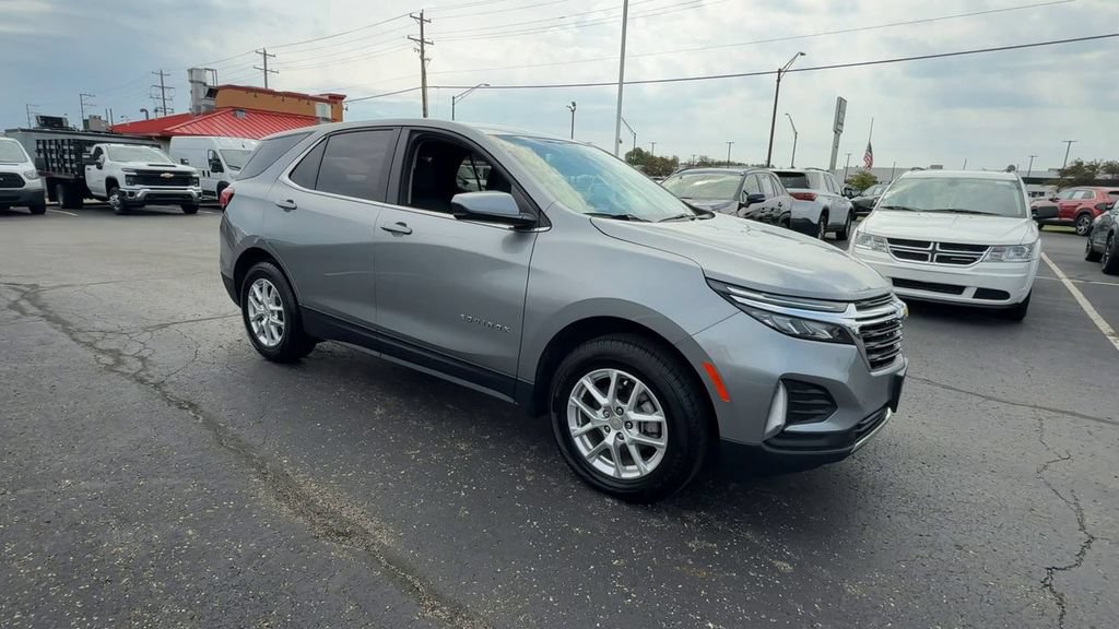 Used 2024 Chevrolet Equinox LT AWD/4WD image 2