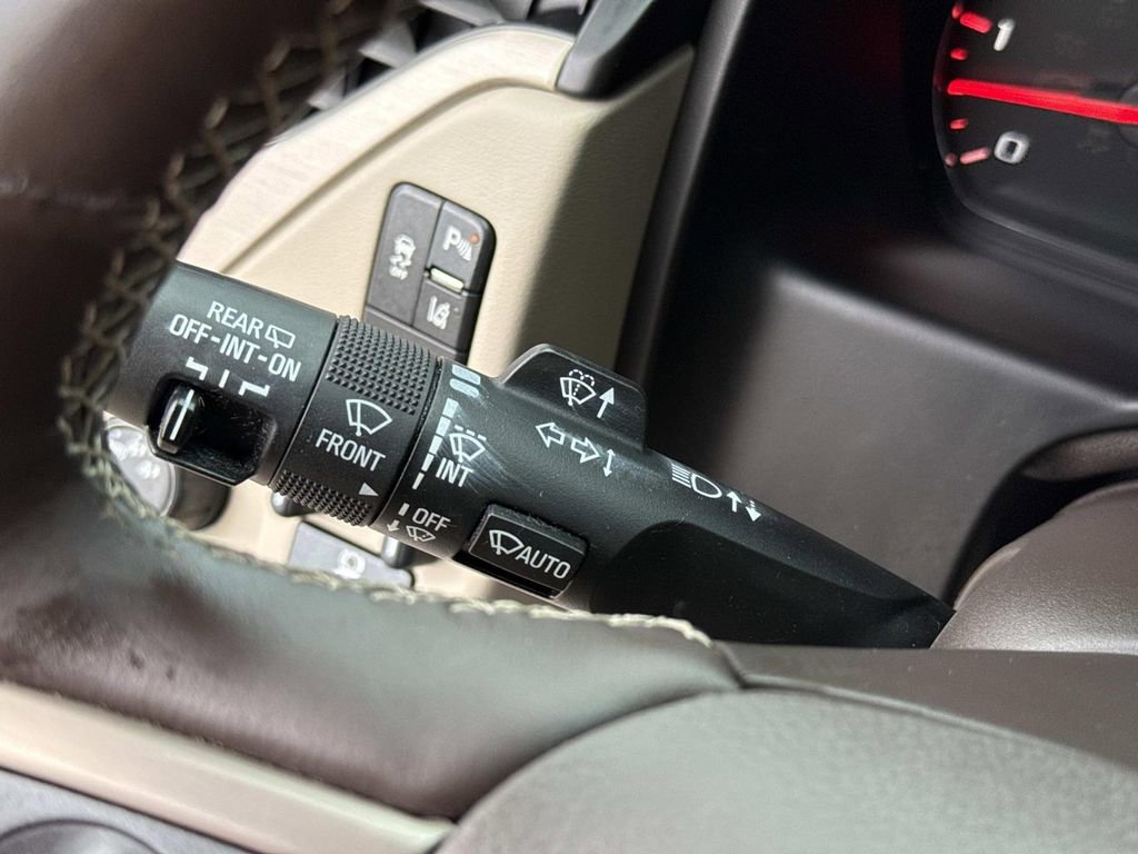 Used 2015 GMC Yukon Denali w/ Touring Package image 40