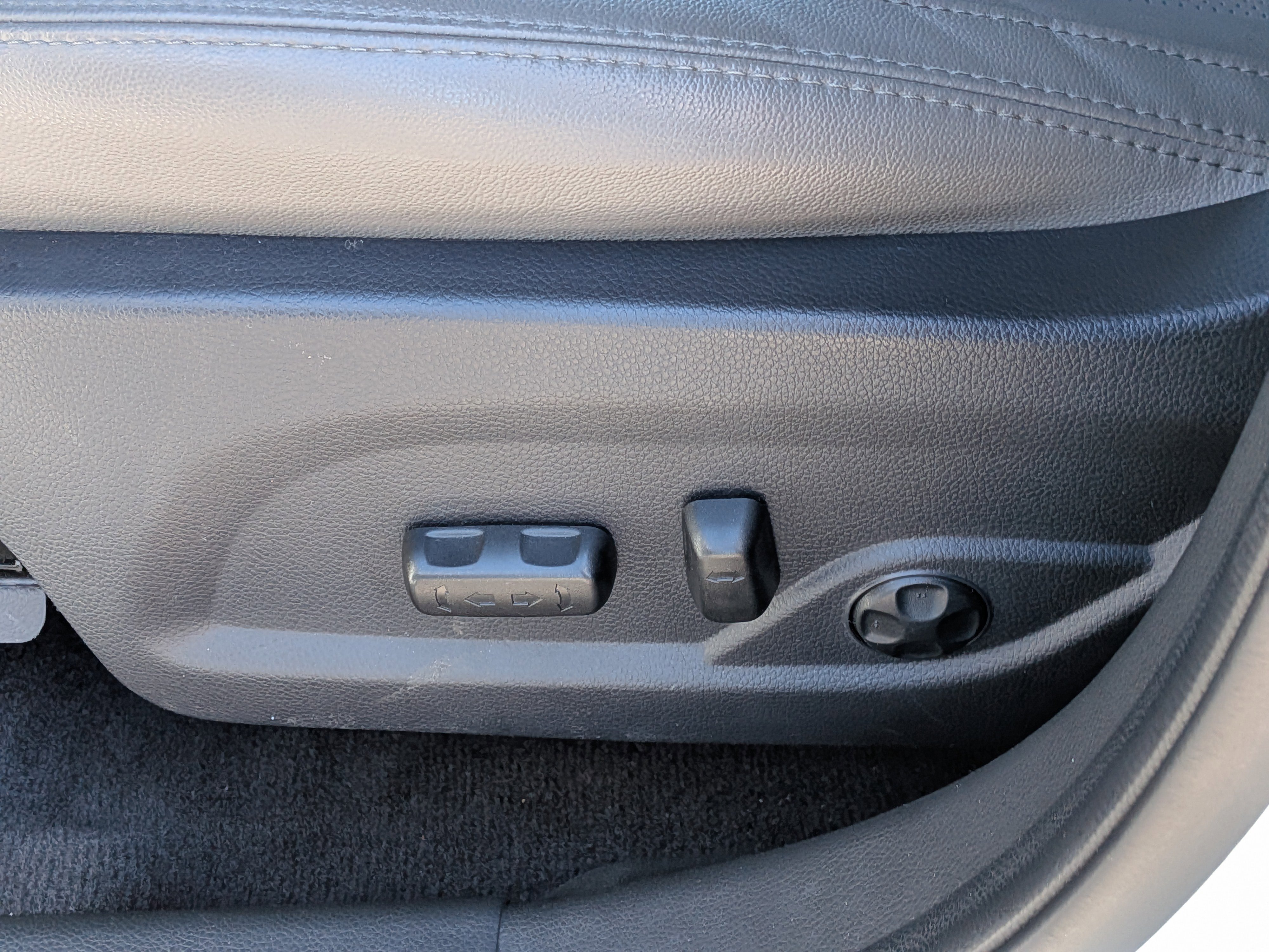 Used 2018 Hyundai Santa Fe Sport w/ 2.4L Tech Package 04 image 21