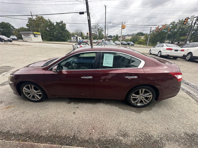 Used 2011 Nissan Maxima 3.5 SV w/ Monitor Pkg FWD image 4