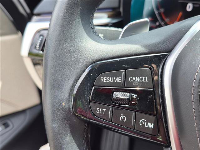 Used 2023 BMW 540i w/ Premium Package RWD image 9