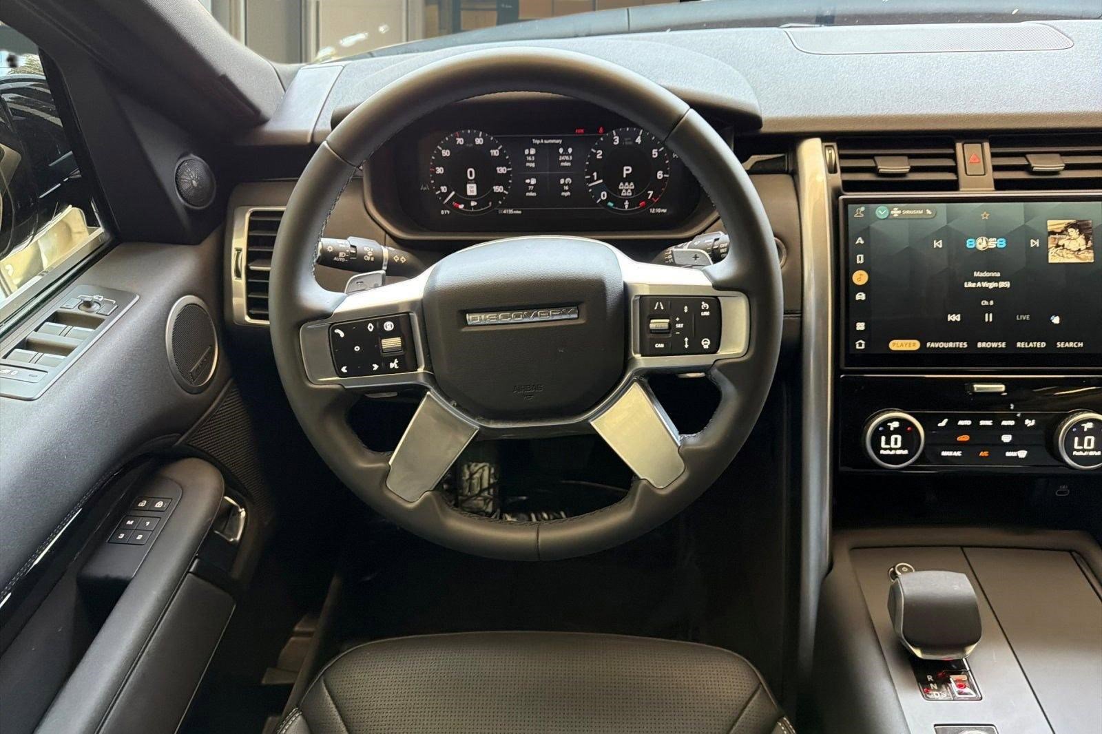 Used 2025 Land Rover Discovery S AWD/4WD image 30