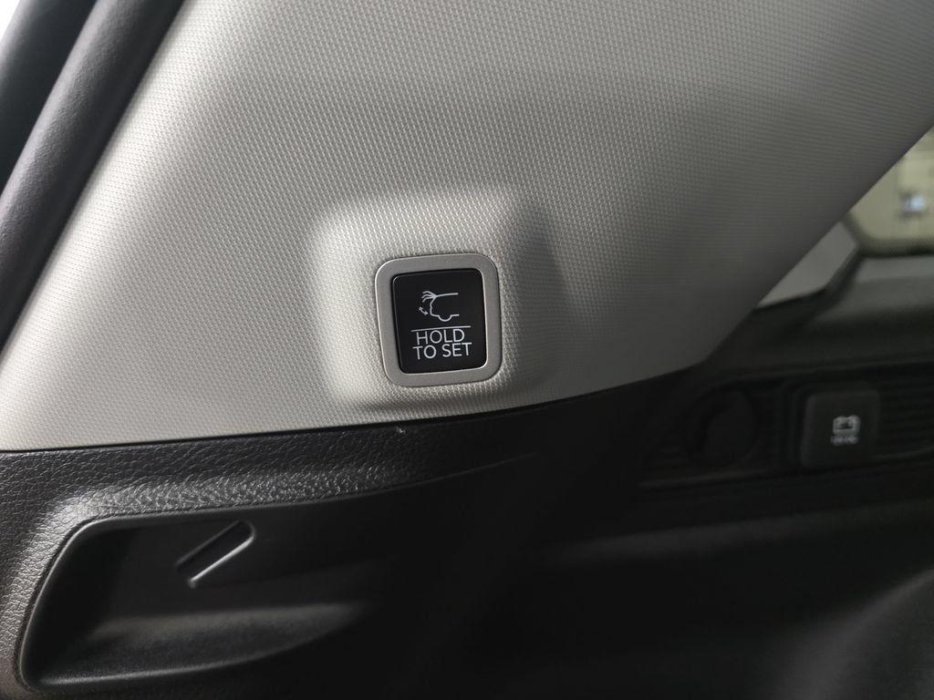 Certified 2023 Jeep Grand Cherokee Limited AWD/4WD image 13