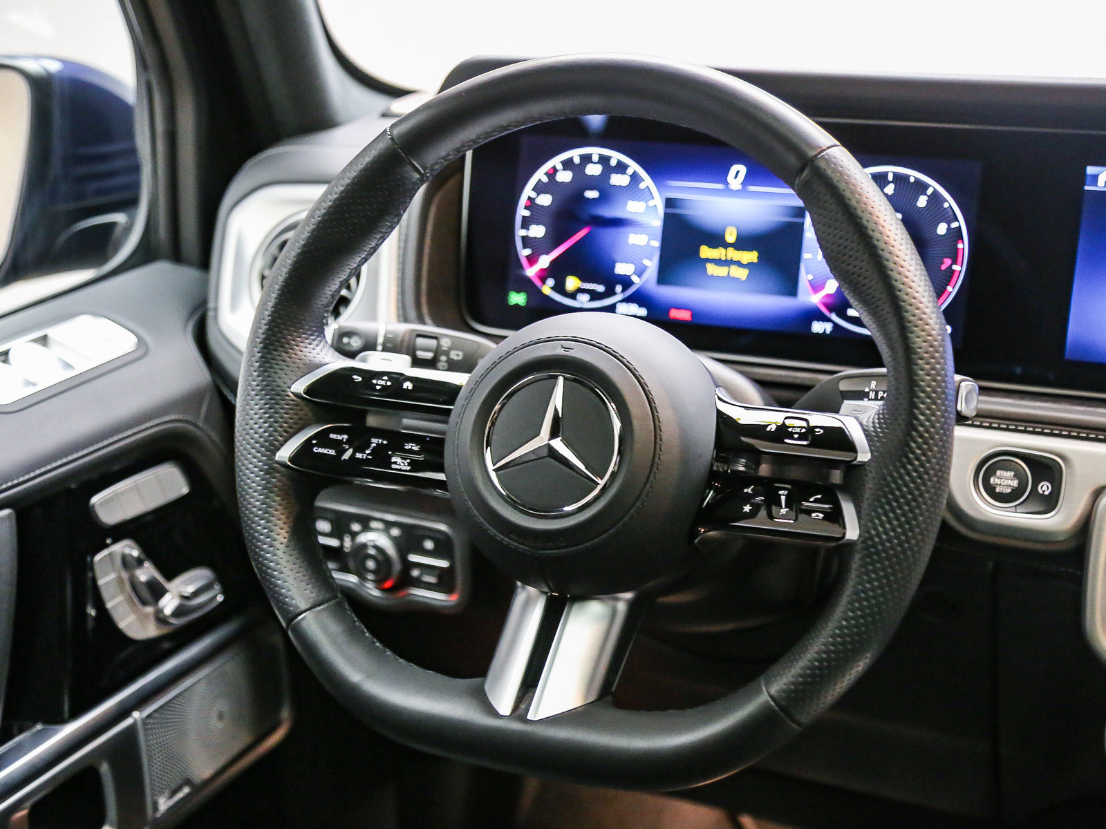 Used 2025 Mercedes-Benz G 550 image 24